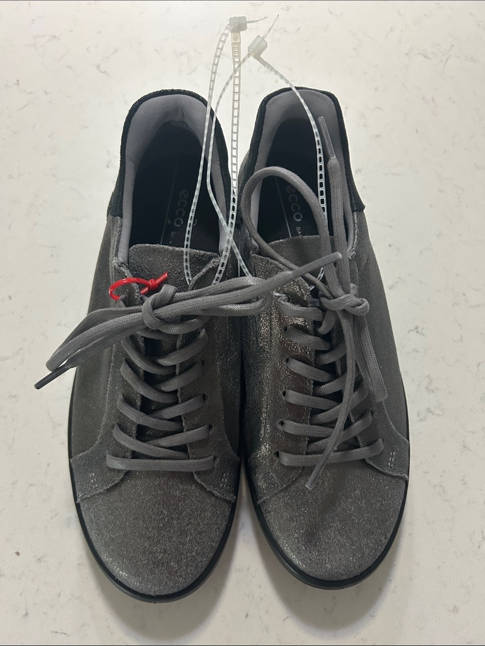 Ecco women’s Gray Lace-Up Sneakers with Subtle Shine new floor model